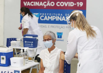 A vacinação contra covid ocorre em cinco pontos de Campinas. Foto: Divulgação