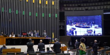 Câmara aprova texto-base da PEC Emergencial em 2º turno