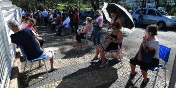 Idosos de 77 a 79 anos começam a ser vacinados. Confira orientações