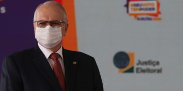 Edson Fachin anula condenações e Lula volta a ser elegível