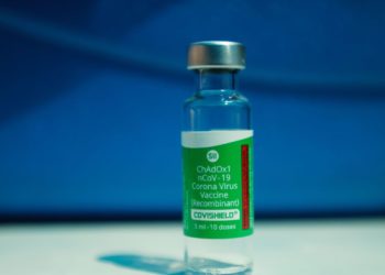 Vacina de oxford pode ter causado embolia em pacientes. Foto: Divulgação