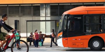 BC vê incerteza econômica no País com fase aguda da pandemia