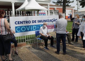 Campinas retoma agendamento de vacinação após receber novas doses - Foto: Leandro Ferreira/Hora Campinas