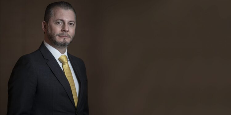 Presidente da OAB paulista defende mais democracia e menos “paixão política”