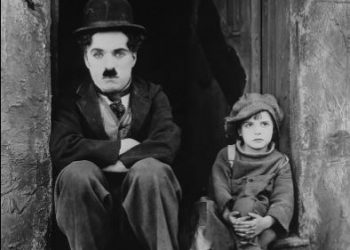 Charlie Chaplin no filme "O garoto" - Foto: Reprodução