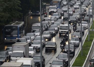 Secretaria da Fazenda notifica proprietários de mais de 404 mil veículos