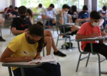 Estudantes fazem prova de vestibular: Sisu está com inscrições abertas-Foto: Leandro Ferreira/HoraCampinas