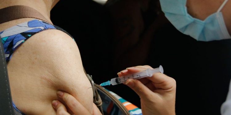 Governo anuncia distribuição de novas doses de vacinas aos Estados - Foto: Tânia Rêgo/Agência Brasil