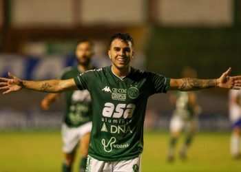 Andrigo, artilheiro do Bugre no Paulistão, comemora o único gol da partida. Thomaz Marostegan/Guarani FC
