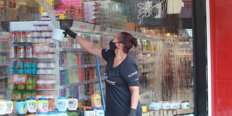 Geração de empregos em fevereiro é a melhor em 17 anos