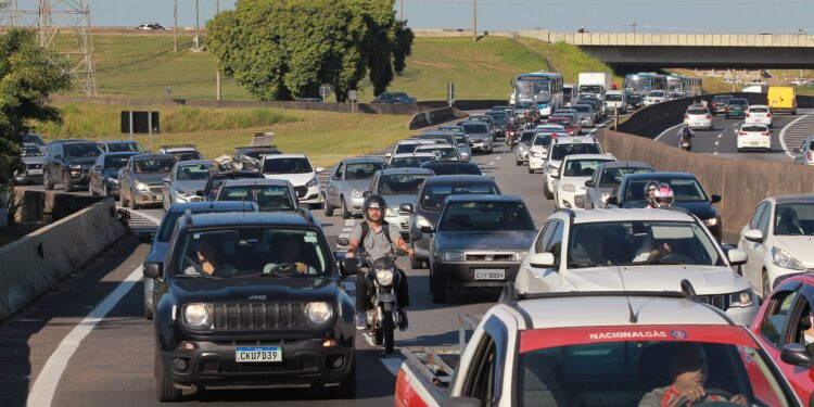 Licenciamento de veículos 100% digital pode ser feito pelo portal e aplicativo