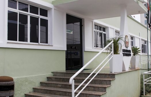 Vinhedo chama de volta servidores do grupo de risco já vacinados