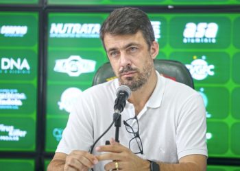 Guarani nega saída de Allan Aal e Michel Alves