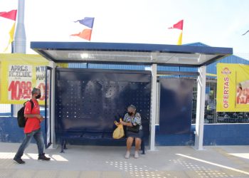 Modelo dos novos abrigos para passageiros do transporte urbano. Foto: Divulgação