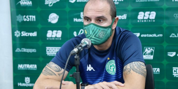 Técnico Allan Aal lamentou a falta de volume de jogo do Bugre - Foto: Thomaz Marostegan/Guarani FC