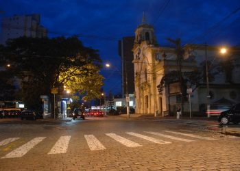 Rua Maria Monteiro no Cambuí: bairro é um dos que concentram o maior número de bares e restaurantes em Campinas - Foto: Leandro Ferreira/Hora Campinas