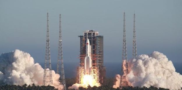 Parte de foguete chinês cairá na Terra; destino é mistério