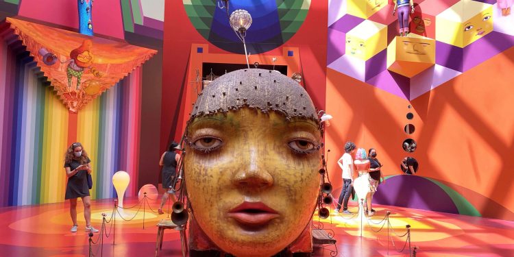 Pinacoteca libera o tour virtual da exposição OSGEMEOS