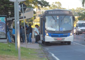 Empresa municipal de trânsito promete reforçar a frota por conta do horário do comércio. Foto: Leandro Ferreira \ Hora Campinas
