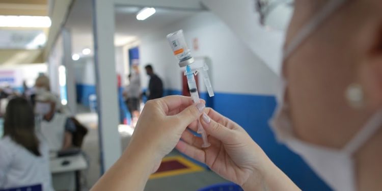 Sistema calcula que Campinas levará 616 dias para imunizar população