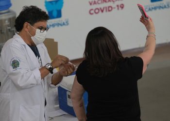 Mais de 20 mil vagas para imunização do grupo de comorbidades foram abertas neste sábado. Foto: Leandro Ferreira/Hora Campinas