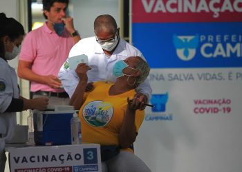 O agendamento para a vacinação do novo grupo será aberto nesta quarta-feira (5). Foto: Leandro Ferreira/Hora Campinas