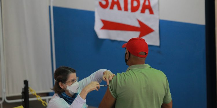 Posto de vacinação contra a Covid-19, neste sábado em Campinas. Fotos:  Leandro Ferreira \ Hora Campinas