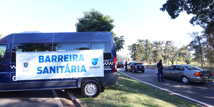 Fiscalização fecha 37 comércios durante feriado prolongado