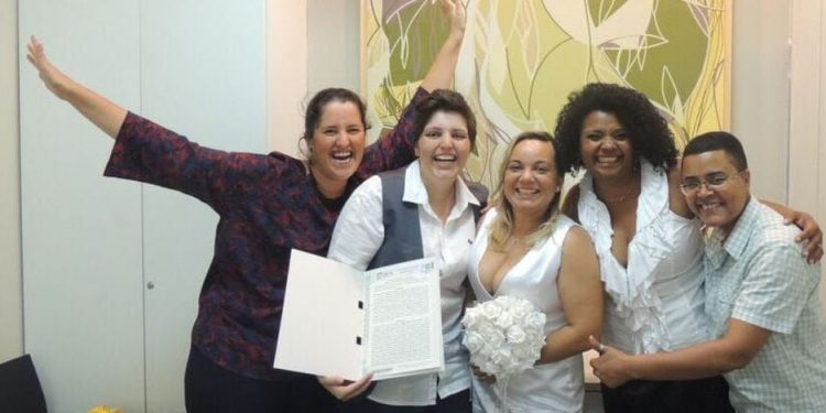 As advogadas Patrícia Farina, de 35 anos, e Fernanda Marques, de 49 anos : união foi possível em razão de avanços da lei - Foto: Arquivo Pessoal/Agência Brasil