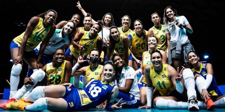 Seleção feminina de vôlei se garante na semifinal da Liga das Nações