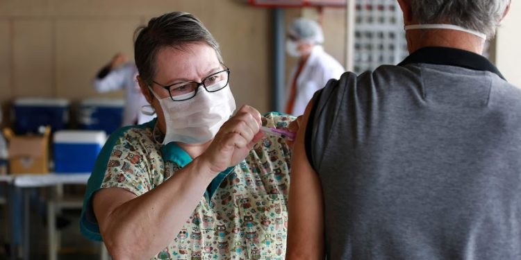 A vacinação contra a gripe em Campinas ganha novos públicos a partir desta quarta-feira (9). Foto: Leandro Ferreira/Hora Campinas.