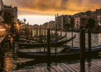 Lendária e romântica Veneza no auge da pandemia, com todos recolhidos: flexibilização em curso Foto: Diego Rosso