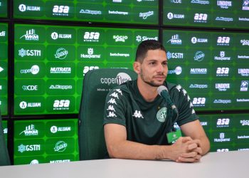 Lucas França valoriza oportunidade no Guarani e revela inspiração em Fábio