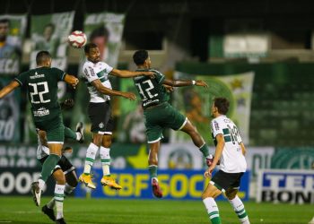Em 14 partidas no Brinco, equipe acumula oito derrotas. Fotos: Rogério Capela \ GFC