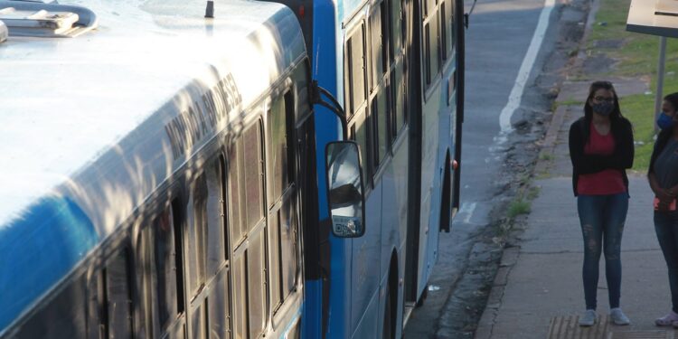Ônibus vão correr de hora em hora a partir das 8 da noite em Campinas