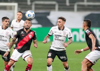 Corinthians perde em casa e se complica na Copa do Brasil