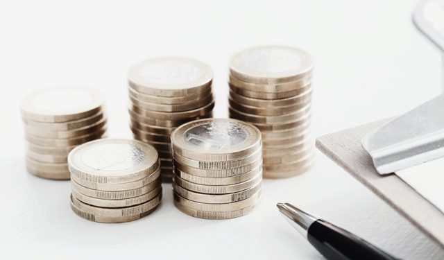 Artigo: Três passos importantes para acabar com a procrastinação financeira – por Dora Ramos