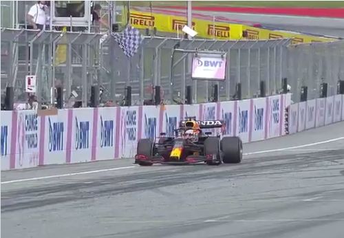 Max Verstappen, da Red Bull, venceu o GP e abriu 18 pontos de vantagem sobre Lewis Hamilton. Foto: Divulgação