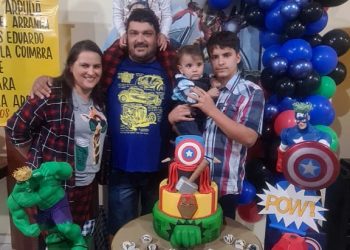 A família Favaro comemora aniversário do filho após drama causado pela Covid. Foto: Arquivo Pessoal