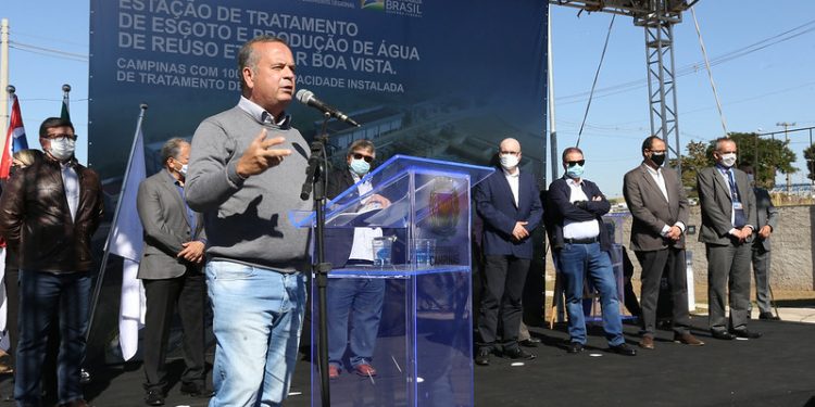 O ministro do Desenvolvimento Regional, Rogério Marinho, também liberou recursos para outras obras. Foto: Adriano Rosa/PMC