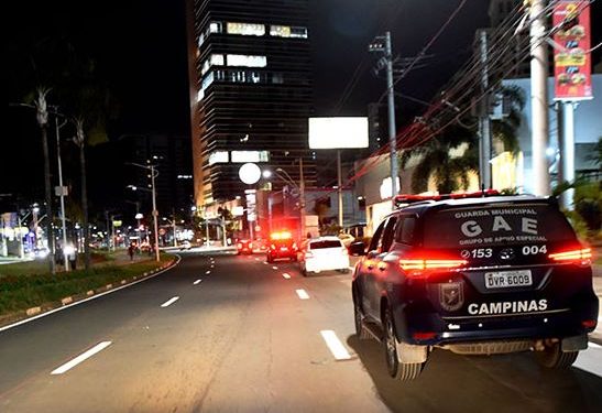 Guarda Municipal circula por Campinas para dispersar aglomerações em bares e ruas - Foto: Carlos Bassan/Prefeitura de Campinas