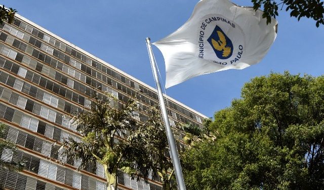 História de resistência e renascimento para uma cidade acostumada a virar o jogo