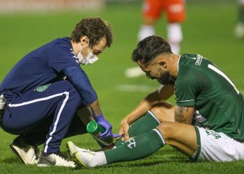 Bruno Sávio sentiu dores na perna direita e desfalca o Guarani- Foto: Thomaz Marostegan/Guarani FC