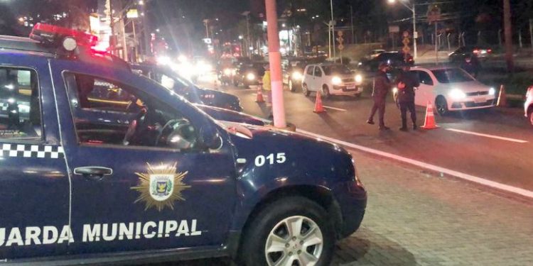 GM dispersa 1,6 mil pessoas na Operação Aglomeração Zero