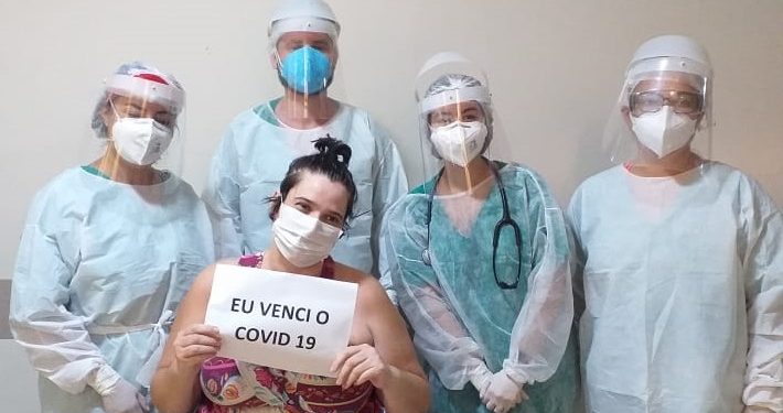 Marta Moreira, no dia em que recebeu alta do Hospital Irmãos Penteado. Foto: Divulgação