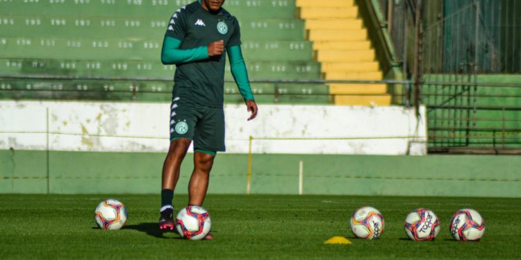 Titular absoluto, Diogo Mateus desfalca o Guarani diante do CRB