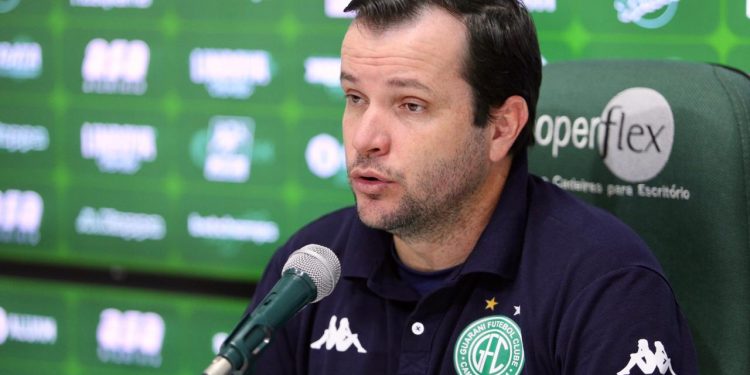 Daniel Paulista reconhece dificuldades do Guarani e evita lamentar empate