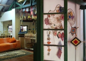 Protesto evita fechamento de bairro e garante acesso a centro cultural