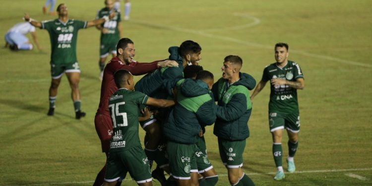 Jogadores comemoram o gol do Guarani - Fotos: Isaac Fontana/Guarani FC