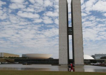 Congresso Nacional na Praça dos Três poderes em Brasília: fundão bilionário para ser distribuído entre os partidos Foto: Fábio Rodrigues Pozzebom/Agência Brasil